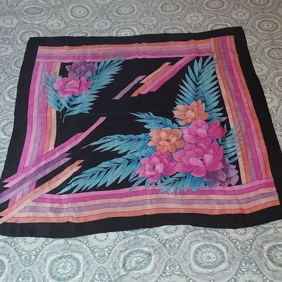 VTG Silk scarf - Picture 1 of 5